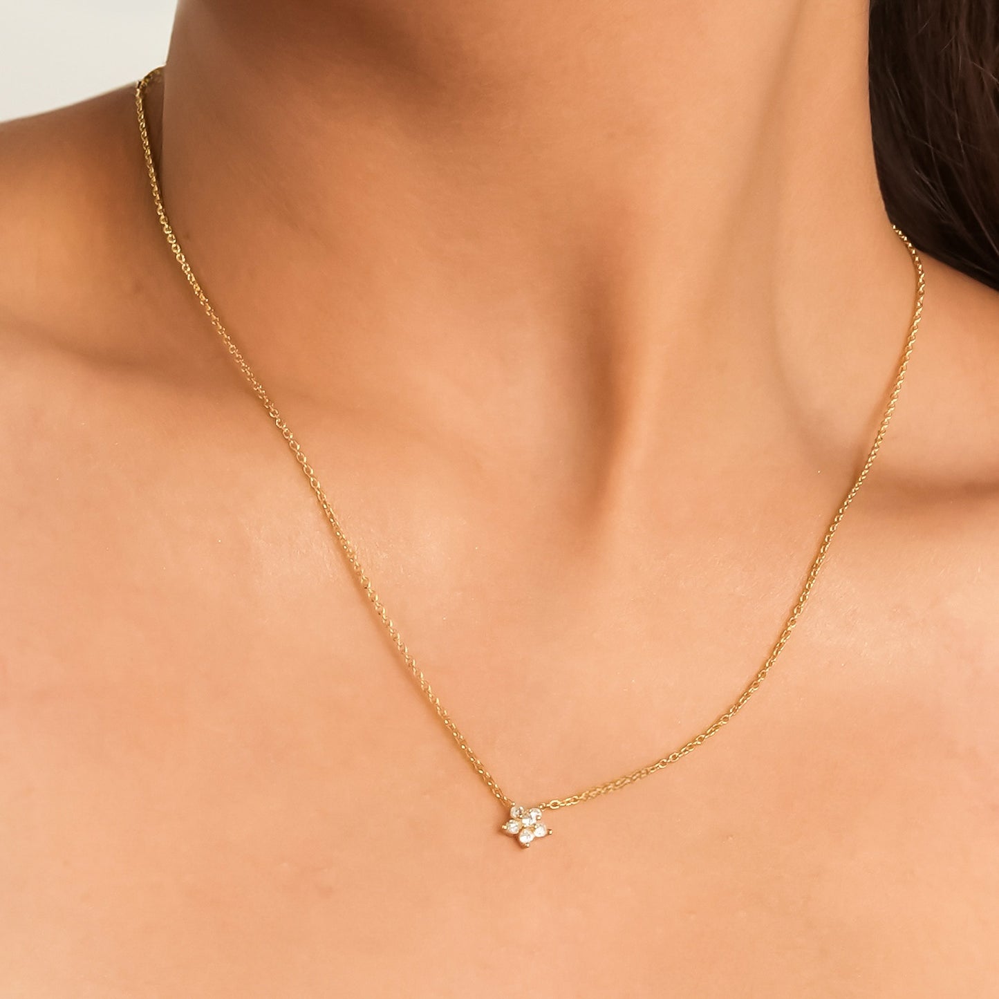 Classic Flower Necklace - 925 Silver