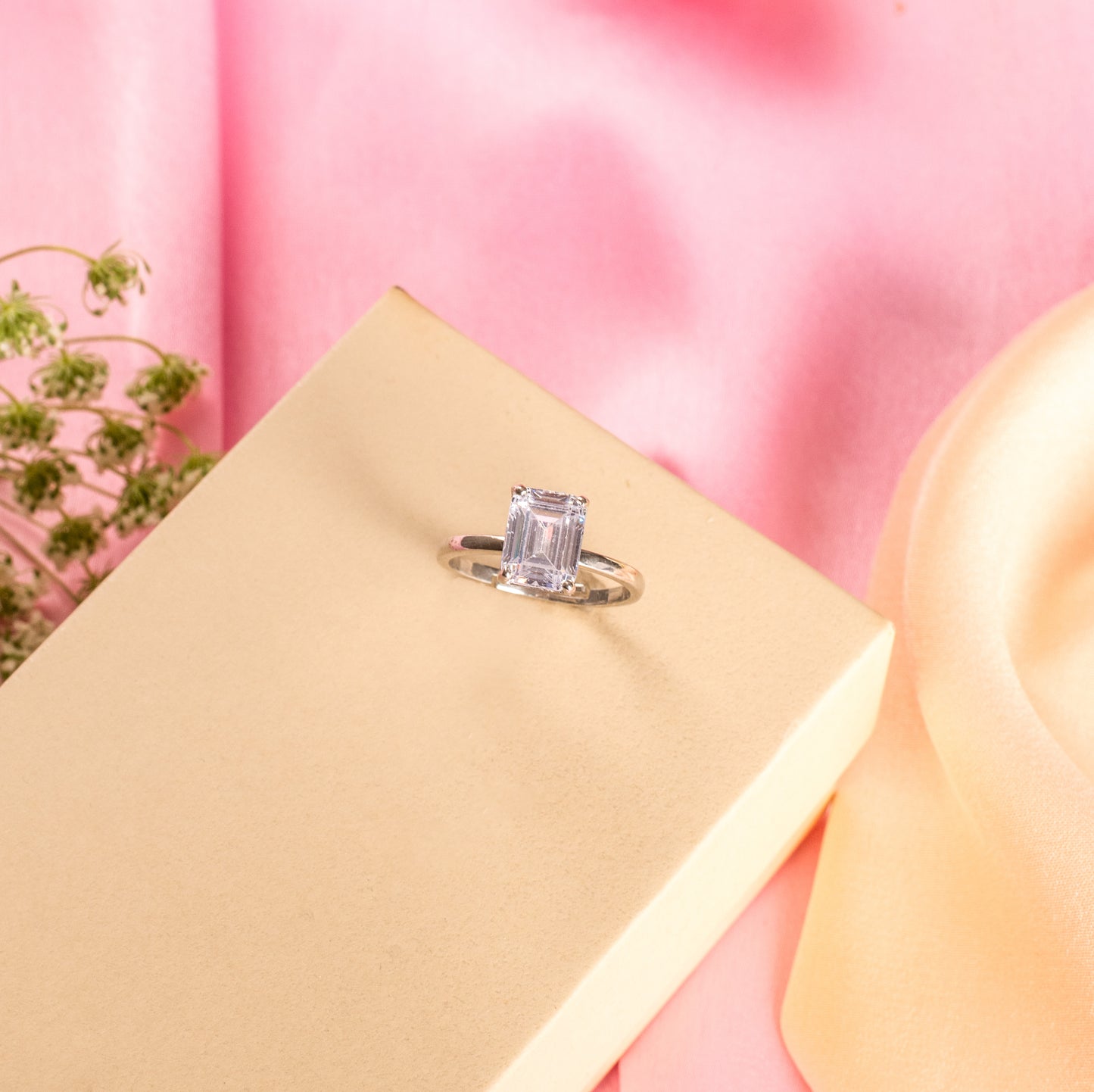 Emerald cut Diamond Ring - 925 Silver
