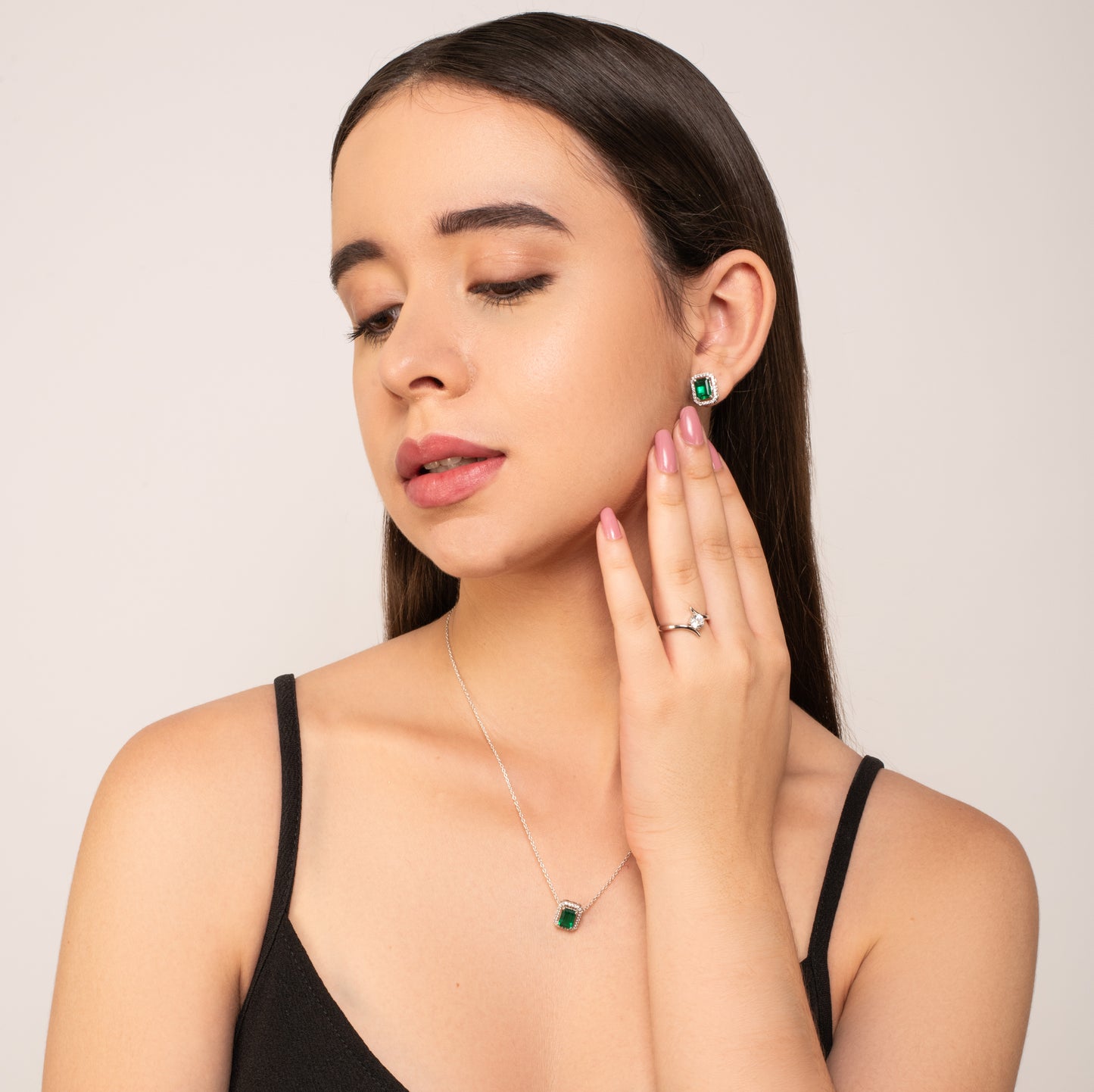 Jewellery Set: Emerald Necklace & Earrings - 925 Silver